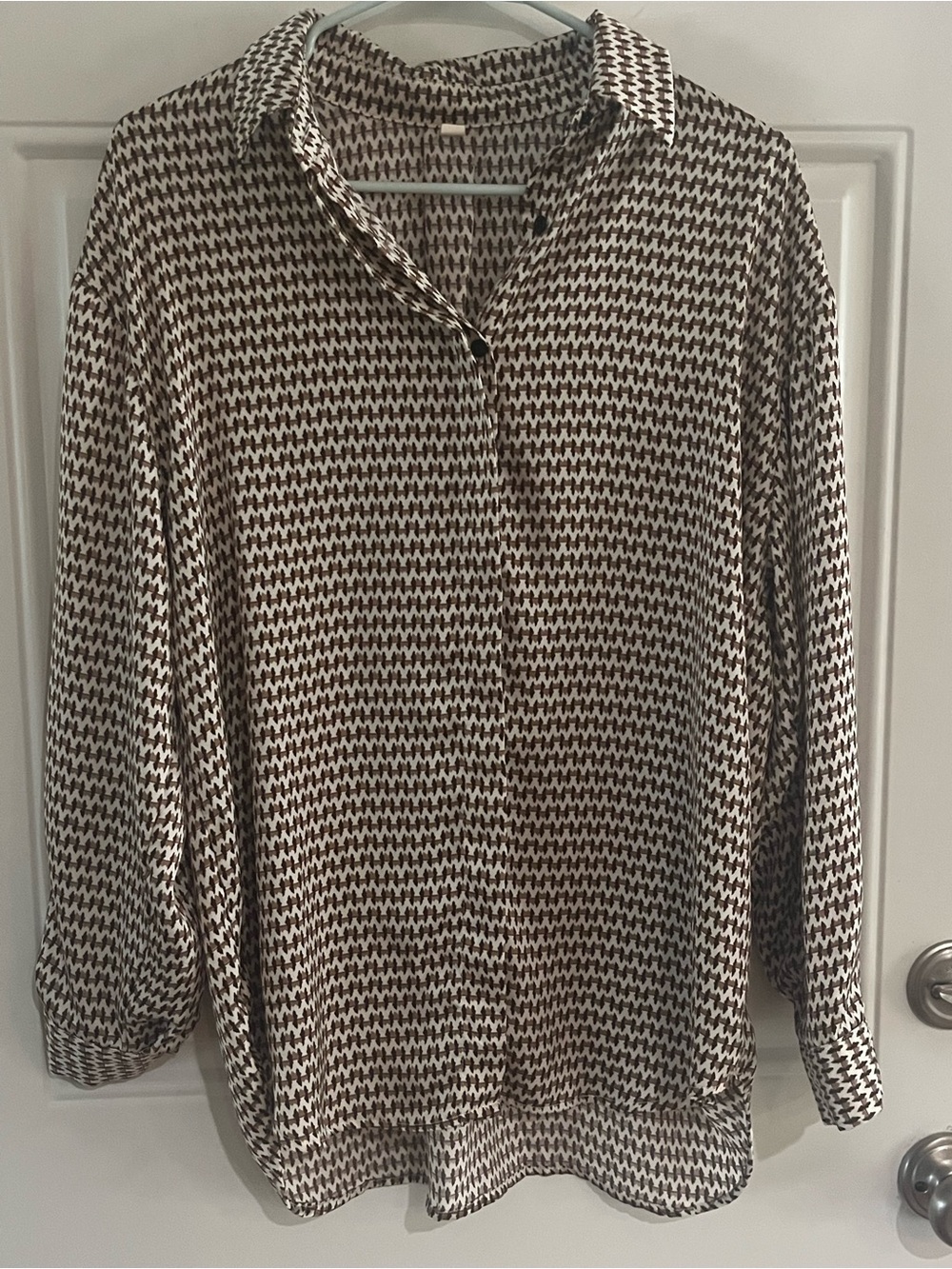 Brown and white houndstooth button up blouse